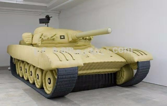 鱼峰大型军用坦克车